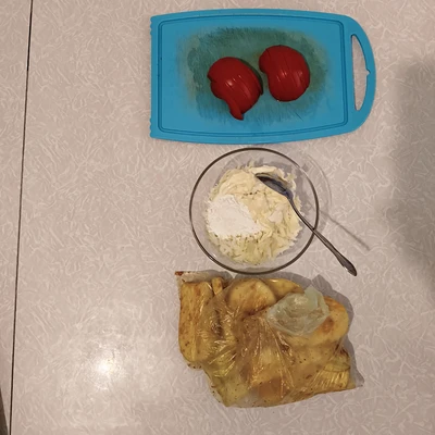 Помидоры и соус для шапочки кабачков