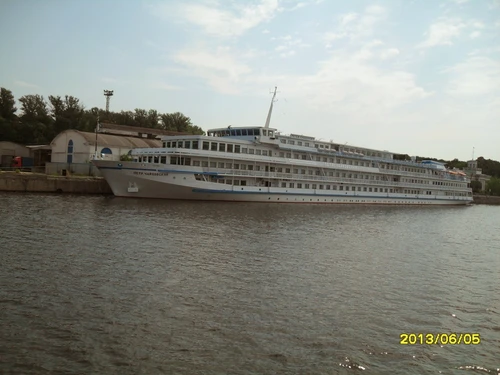 Речной гигант: теплоход "Пётр Чайковский"