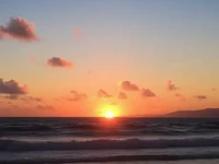 Закат на море, волны, облака, солнце.